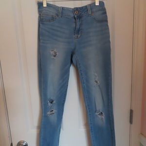 Maurices light wash blue denim stretch jeans